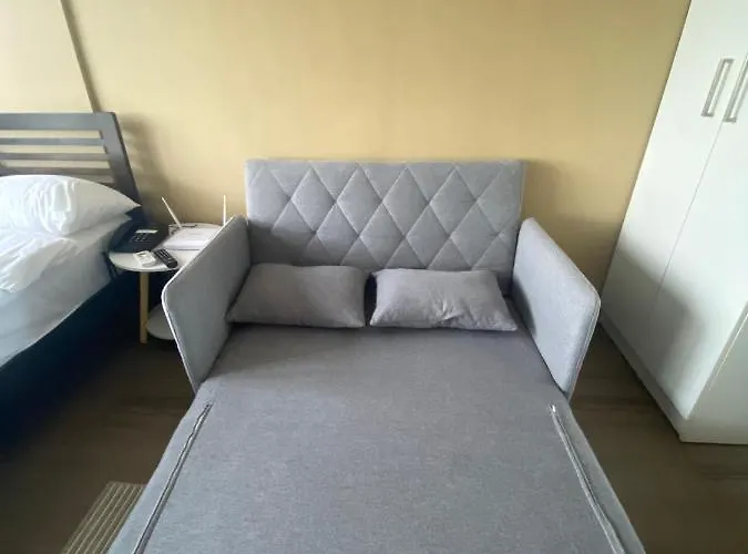Aparthotel Cozy Fully Furnished Qc With Skyline View Manila